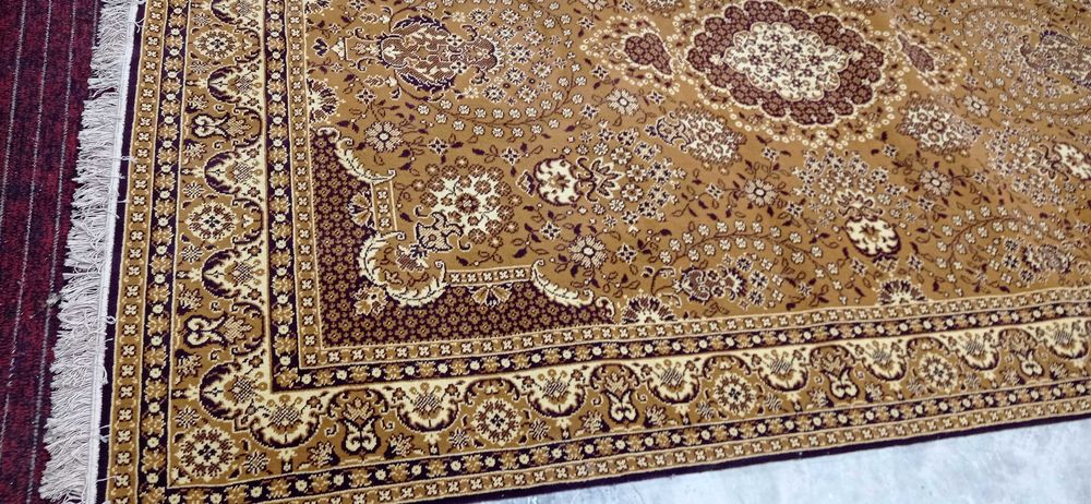 Килим 2 х 3 метри, ідеальний стан.