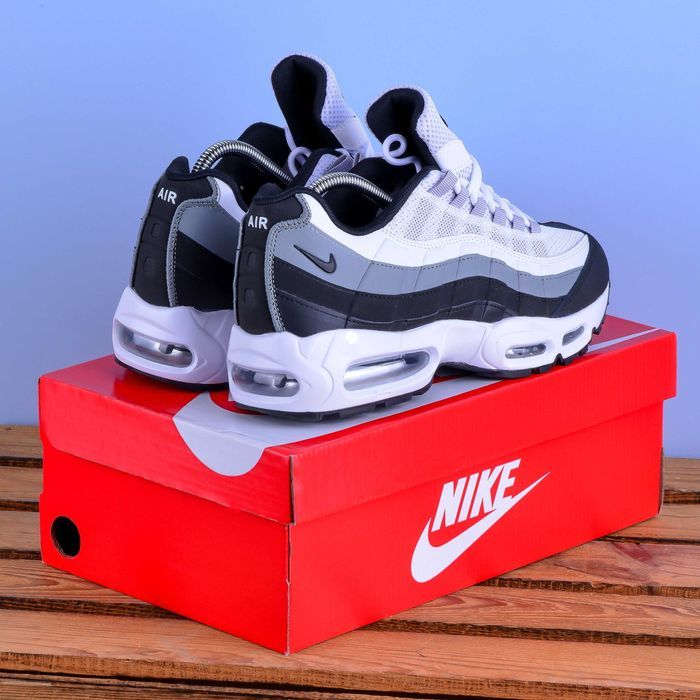 (2239) Кросівки Nike Air Max 95 чорні з білим (41-46) найк найки