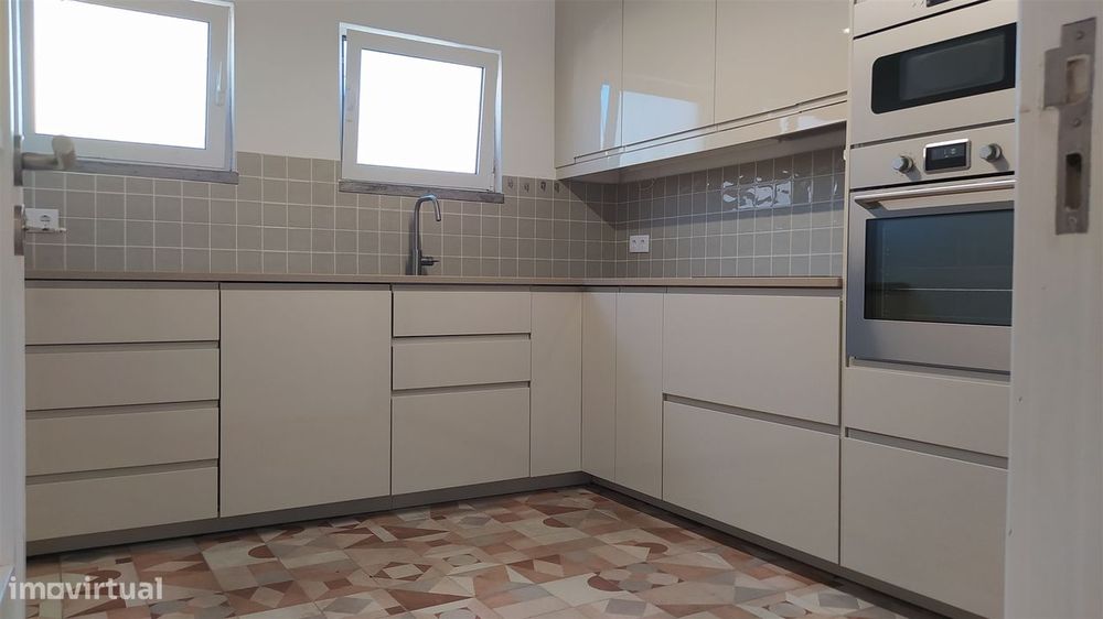 Apartamento T2  para Arrendar no Monte Estoril