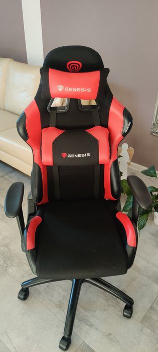 Fotel gamingowy Genesis
