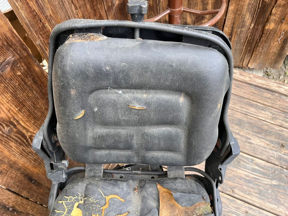 Stare siedzenie siedzisko do ciągnika traktora DIY