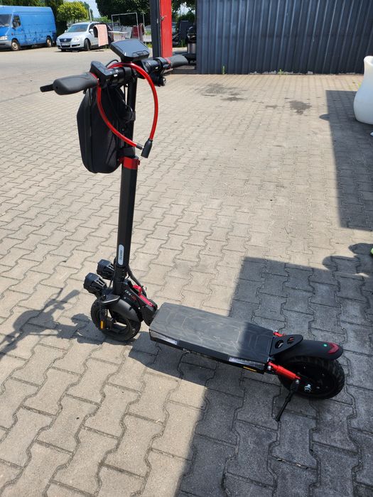 iScooter iX4 800W – hulajnoga elektryczna 45 km/h, zasięg 45 km, 10"