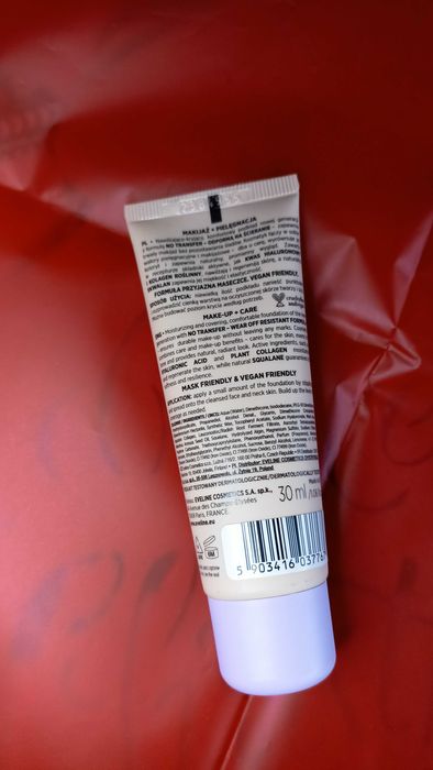 Eveline Better Than Perfect Nawilżająco-kryjący podkład kolor 01