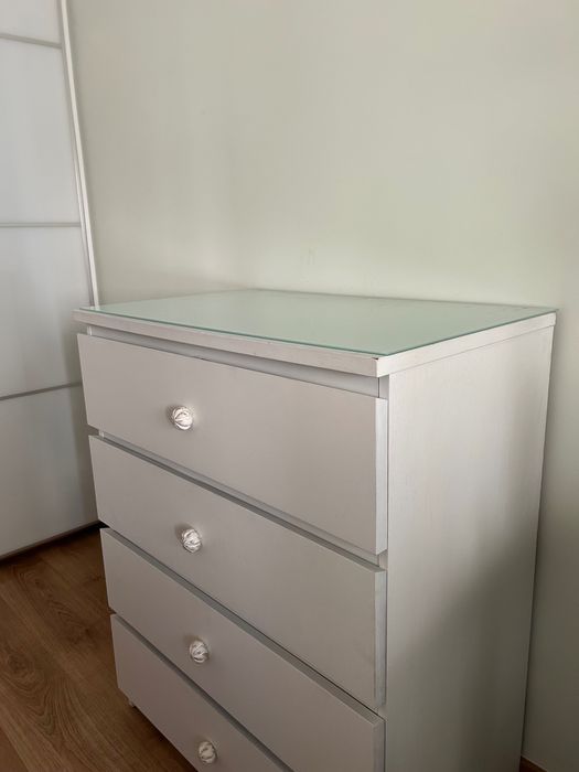 Comoda Storklinta - branco ikea
