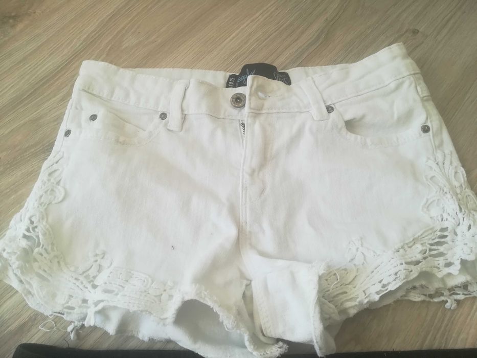 Szorty białe i czarne