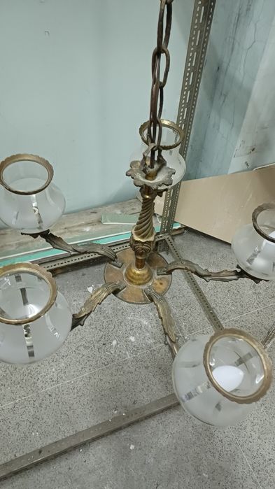 Candeeiro de teto antigo 5 tulipas