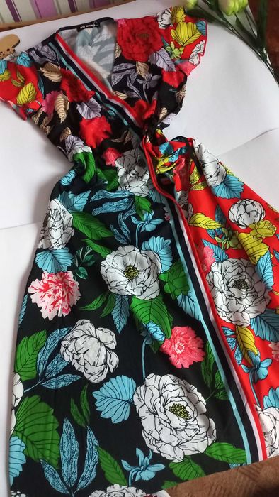 Довга сукня на запах  48 50 розмір нова