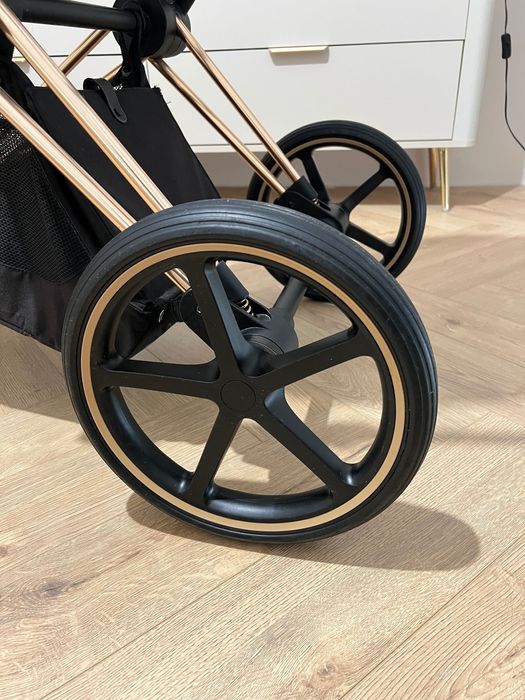 Cybex Priam 2.0 Deep Black, spacerowka granatowa,stelaz Rose Gold