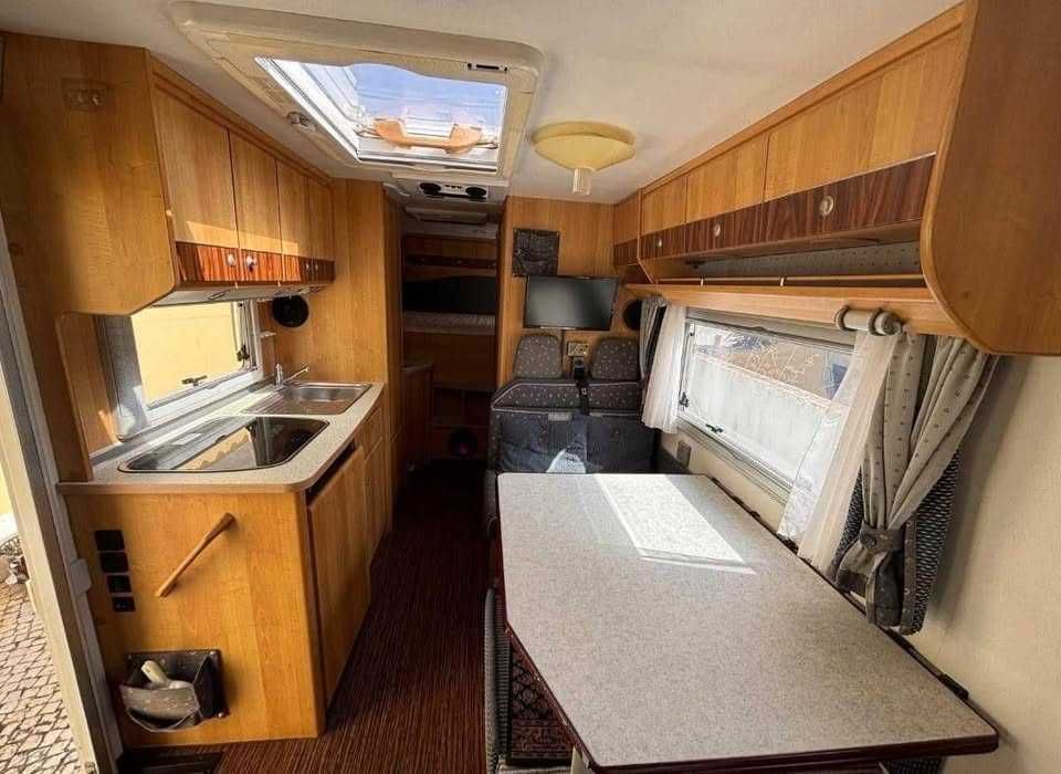 Auto Caravana Burstner i647 Elegance