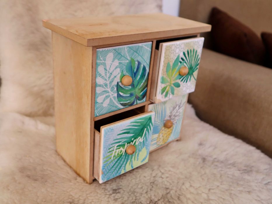 Drewniana mini komoda z szufladami organizer