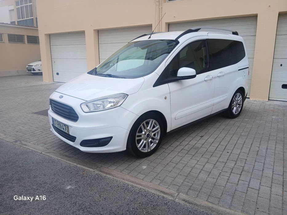 Ford Tourneo Courier 1.0 EcoBoost 5Lugares com apenas 130.000km