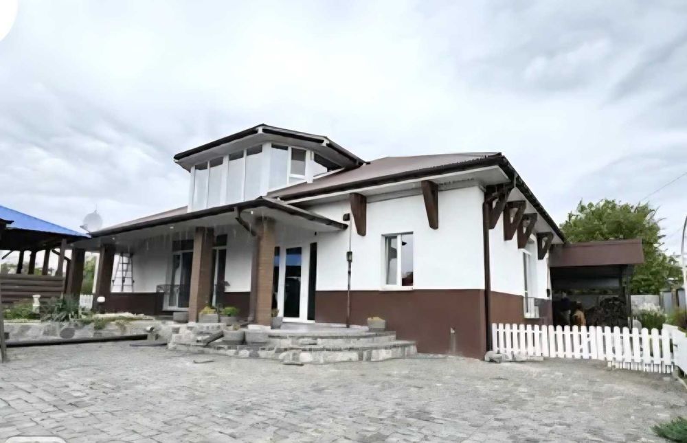 В продажу 2- поверховий сучасний будинок 2015 р.п