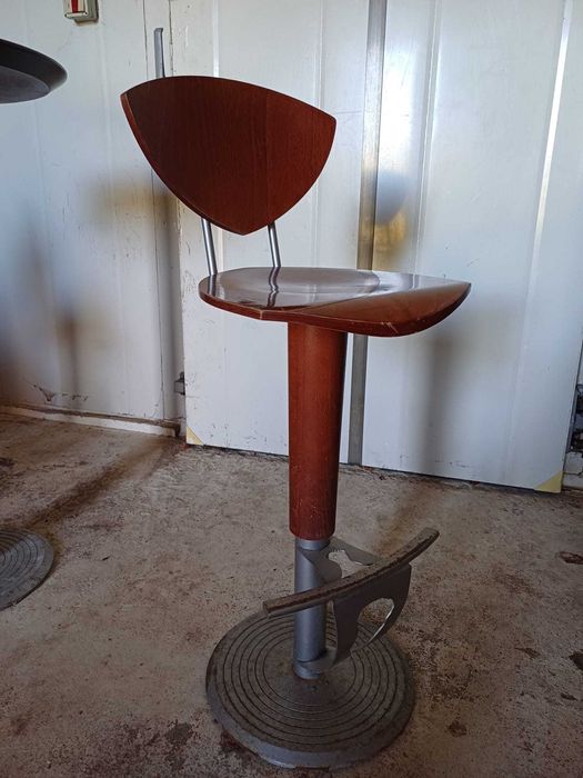 Mesas e cadeiras altas de café (Ver descrição)