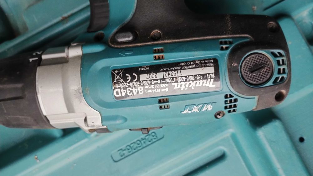 Makita 8434D wkretarka + 2 baterie