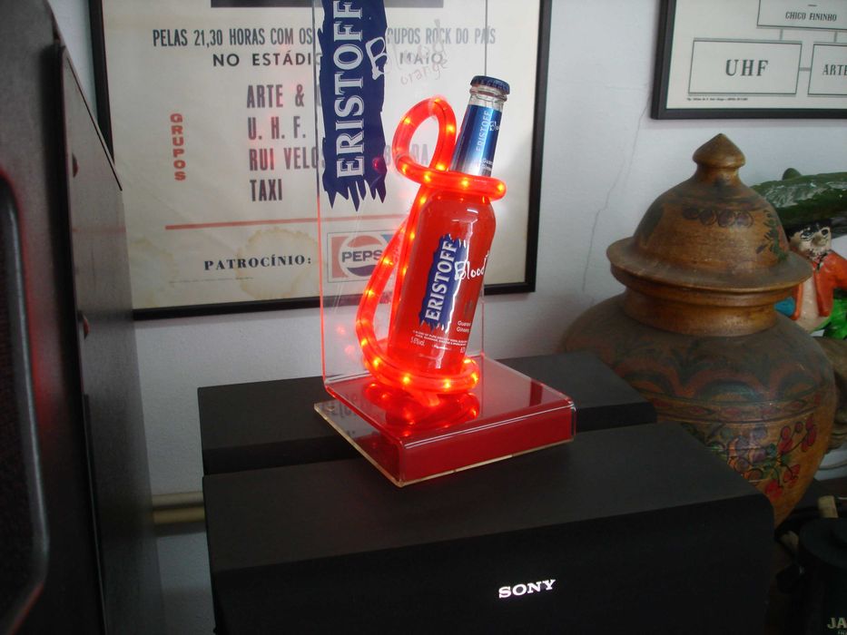 Luminoso Eristoff Blood