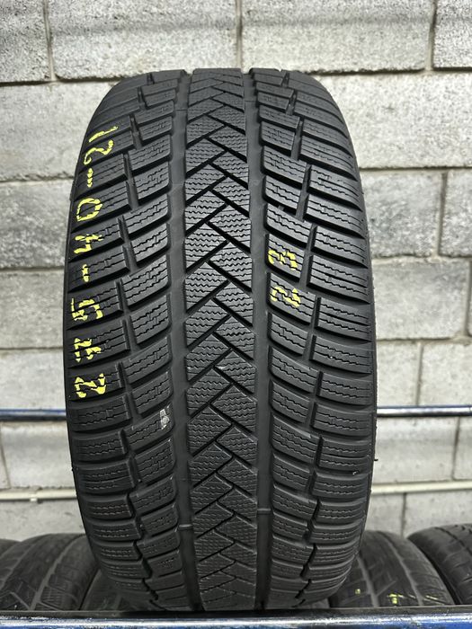 Зимова шина 255/40 R21 (102V) VREDESTEIN