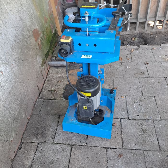 Łuparka do drewna 6 ton 230V