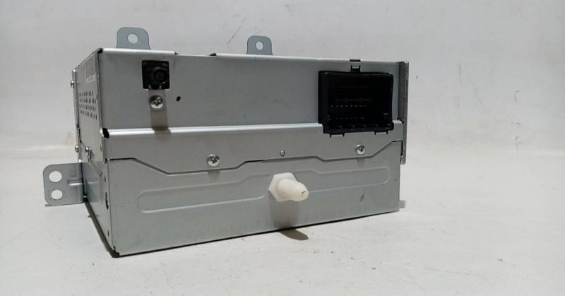 Rádio / auto-rádio OPEL Astra J