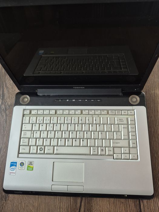 Laptop toshiba satellite a200 sprawny