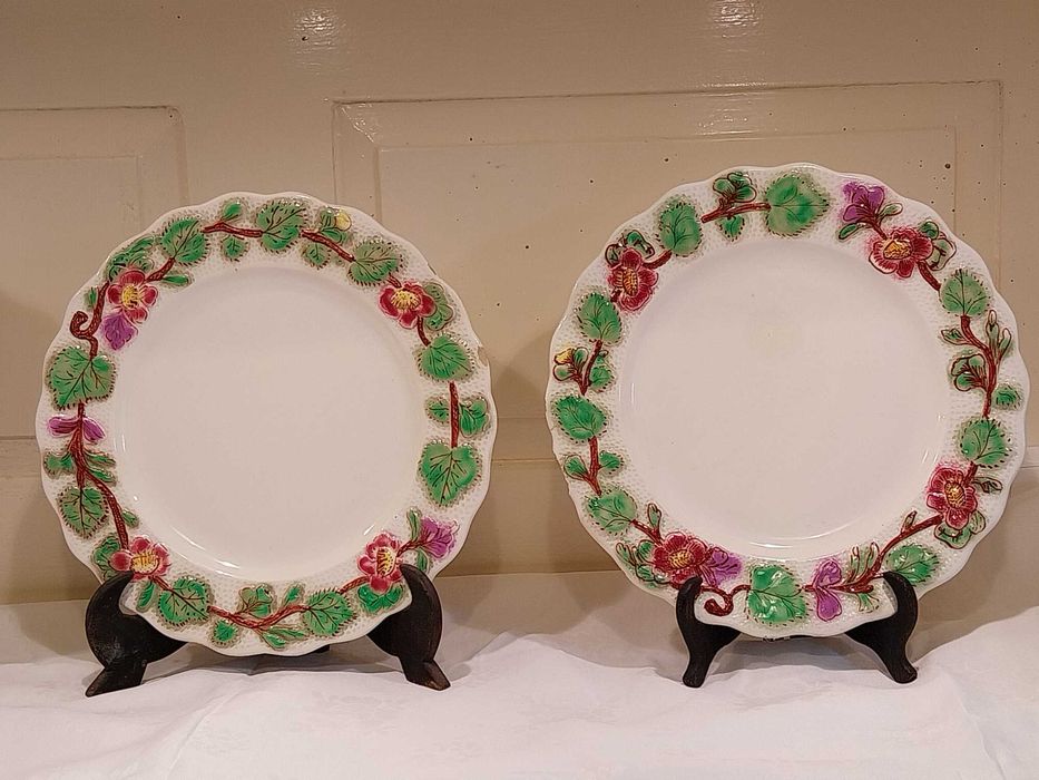 Dois pratos / travessas em loiça motivos natal