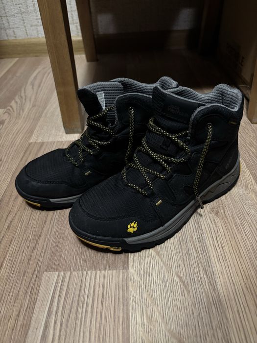 Продам підліткові ботинки Jack Wolfskin Original