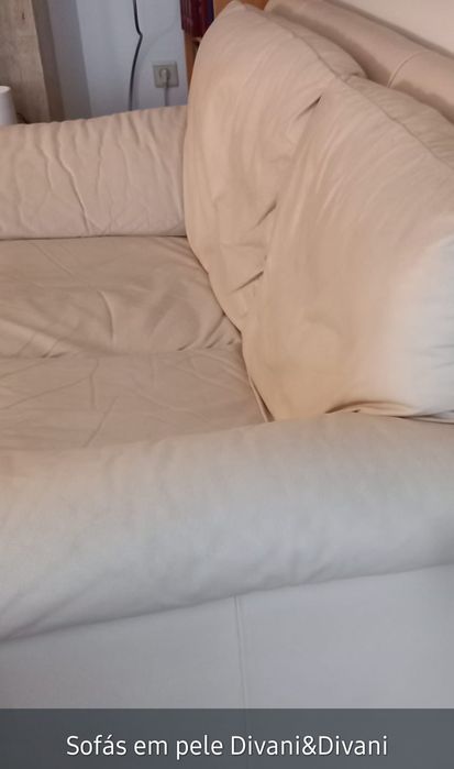 2 Sofás em pele côr crú (beje claro) da Divani&Divani