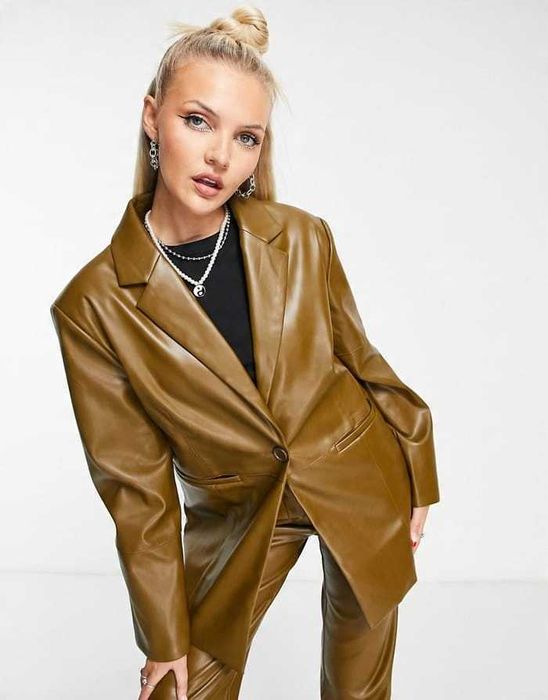 Oliwkowy garnitur damski eko skóra 42 Collusion