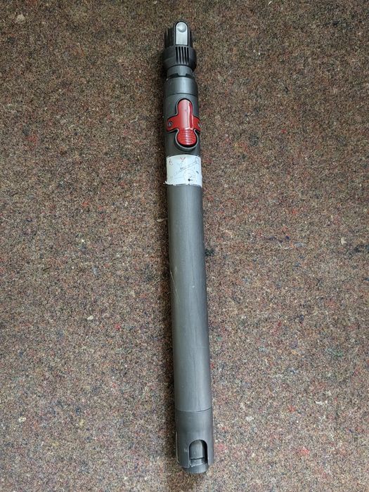 Подовжувальна труба для пилососа Dyson.