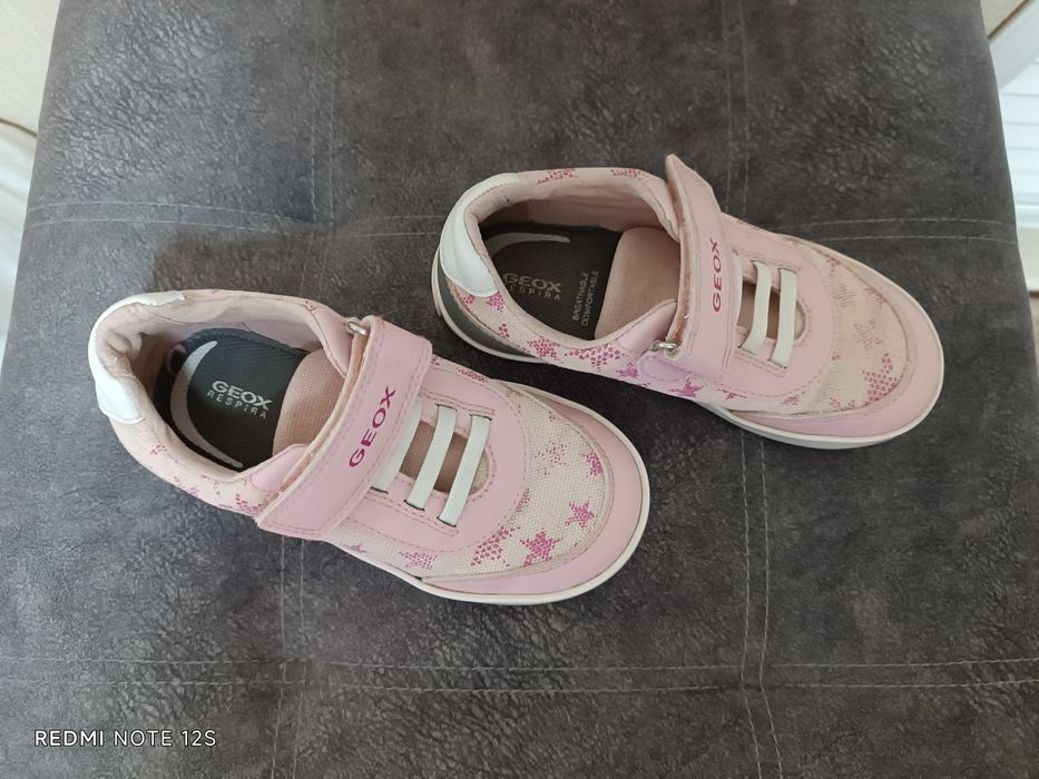 Дитячі кросівки GEOX