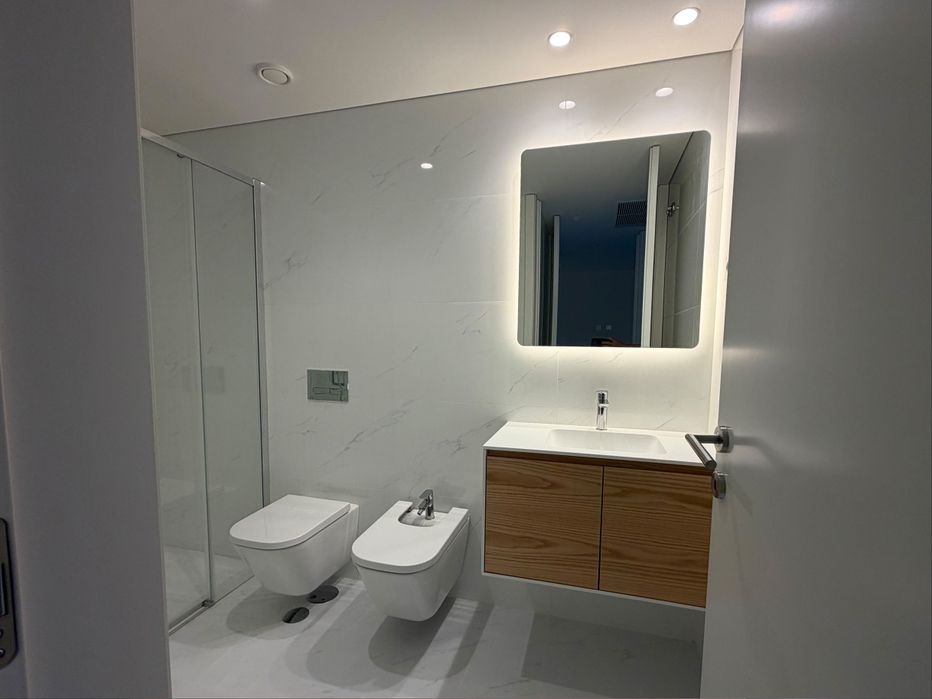 Alugo apartamento