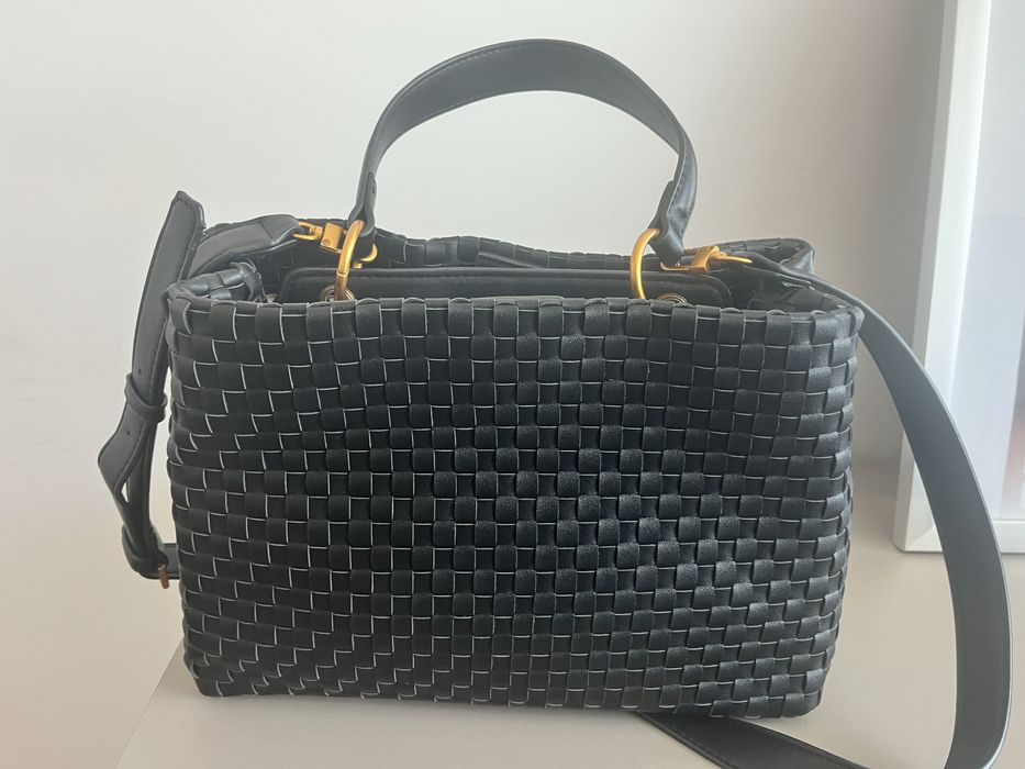 Жіноча сумка кожана Guess