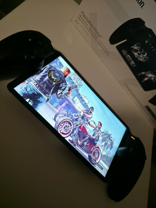 PlayStation Portal Remote Player (Preto) + Bolsa de Transporte Rígida + Caixa
