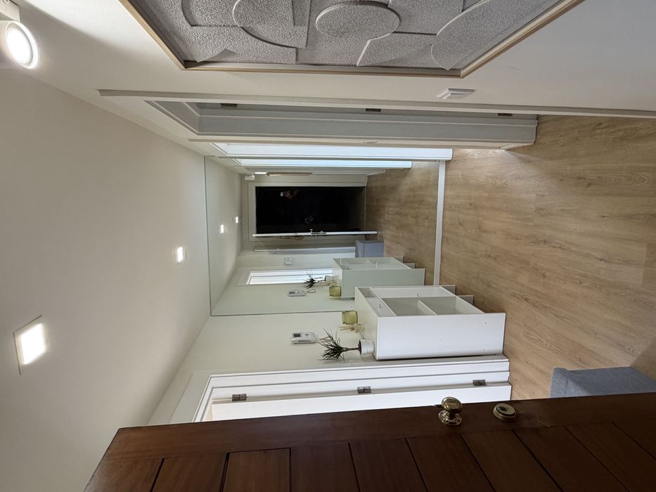 T1 Premium Mobilado com Varanda | Vista Parcial de Mar | Rua de Trás – Vila Nova de Gaia