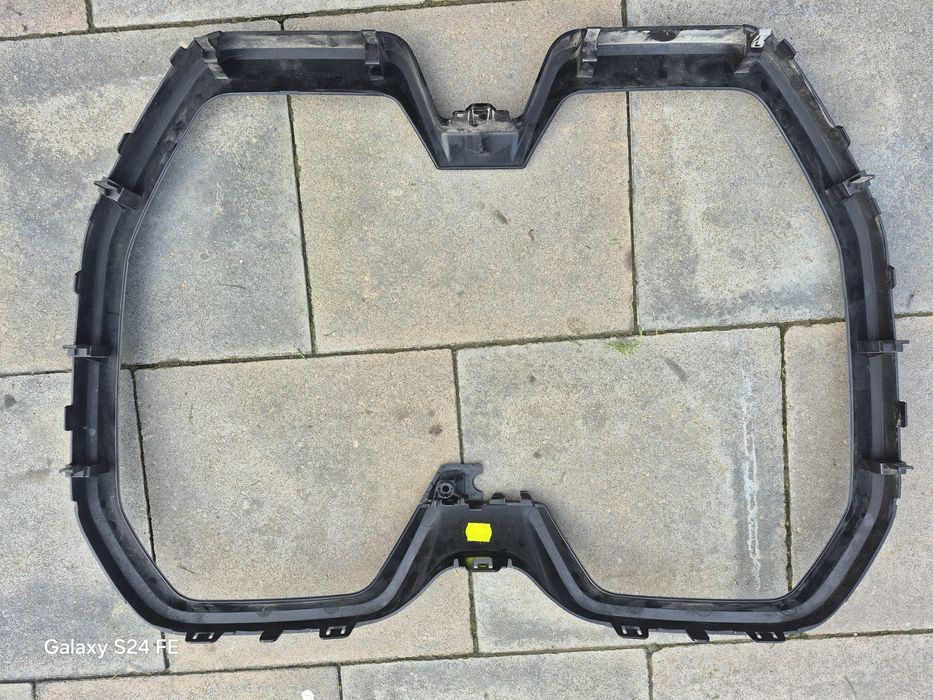 Рамка решітки радіатора BMW IX20