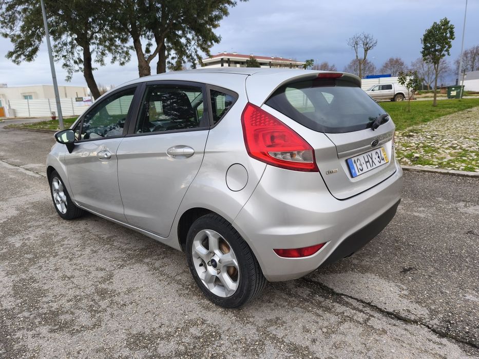 Ford Fiesta 1.4 TDCi  - 2009 - Económico e Fiável