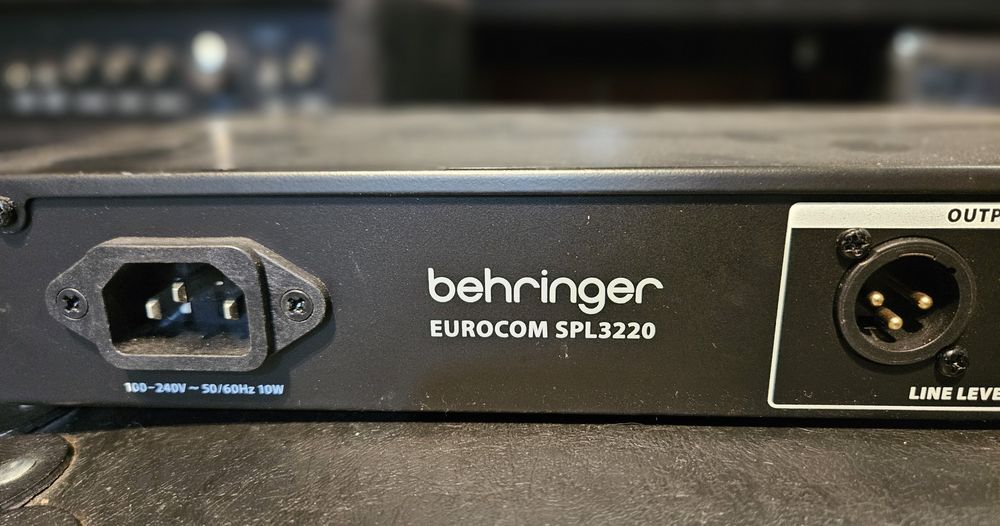 Procesor Behringer Multiband Dynamics Processor SPL3220