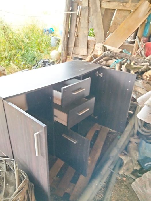 Armário para guardar louças ou outras coisas