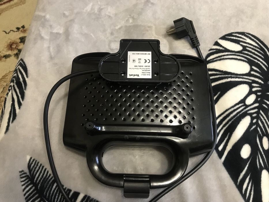 Продам бутербродницю Tefal 9000i s1