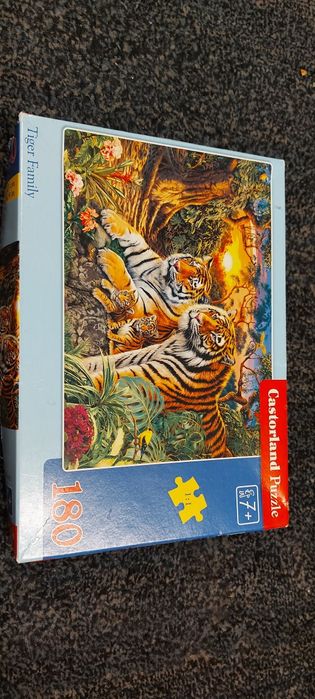 Tygrysy puzzle 180el
