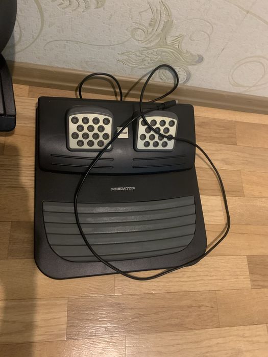 Игровой руль от Trust