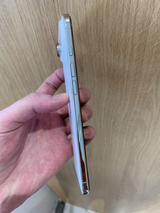 б/у IPhone Air 256гб White Neverlock