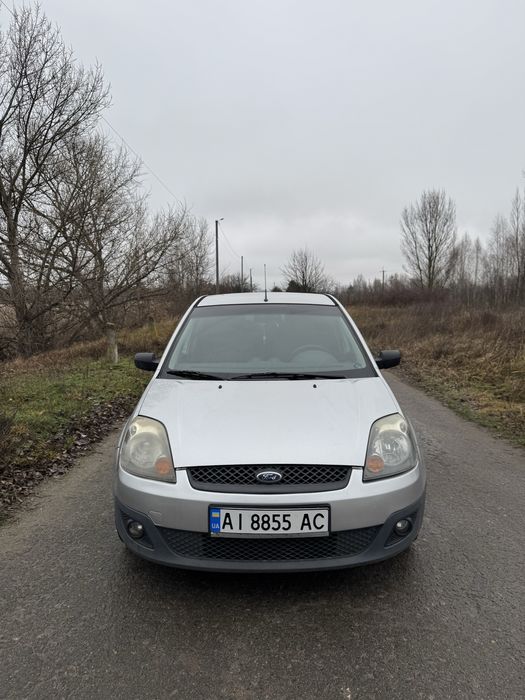 Автомобіль Ford Fiesta Mk5 2008