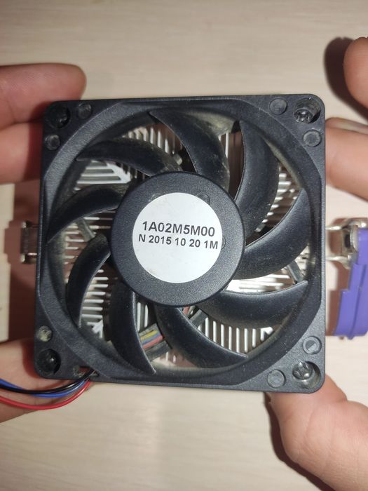 Продам комплект материнську плату MSI A68HM-E33 V2 та AMD A4000