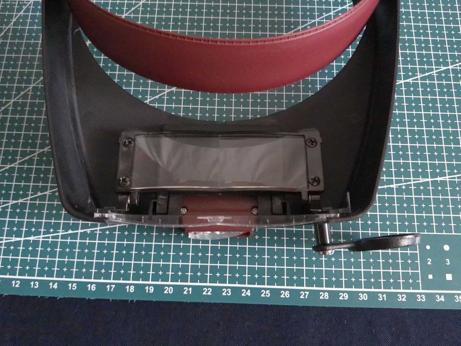 Бинокуляры (налобная бинокулярная лупа).