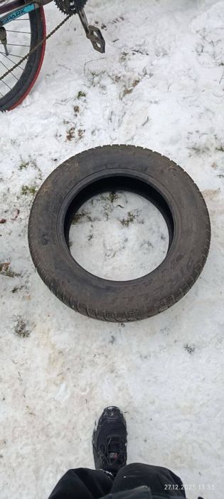 Хорошая зимняя резина R15 195/65 б/у