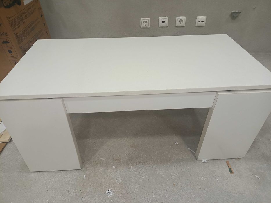 Mesa de sala ou escritório