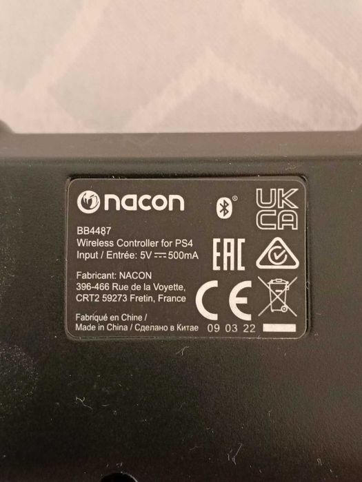 Gamepad, kontroler Nacon BB4487 - bezprzewodowy/przewodowy, asymetryczny pad do Playstation 4 i PC