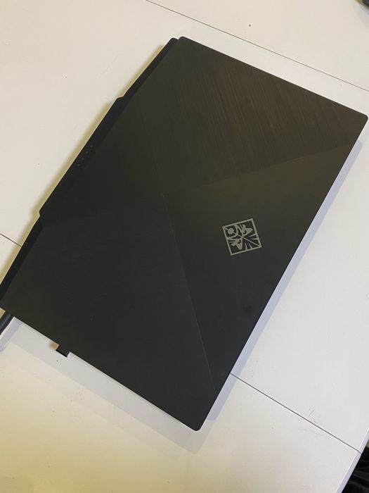 HP Omen 17 RTX 2070 super i7-10750H 16GB RAM чудовий стан