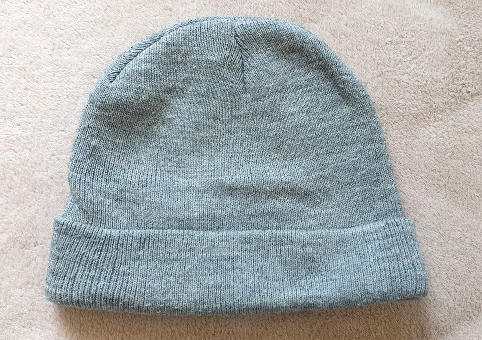 Gorro cinza Vogue