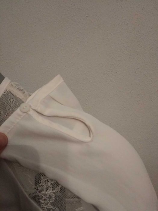 Camisola aceitina com renda da Bershka - Tamanho M